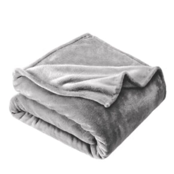 Macys | Full/Queen Luxurious Soft Gray Throw Blanket - Picture 3 of 5